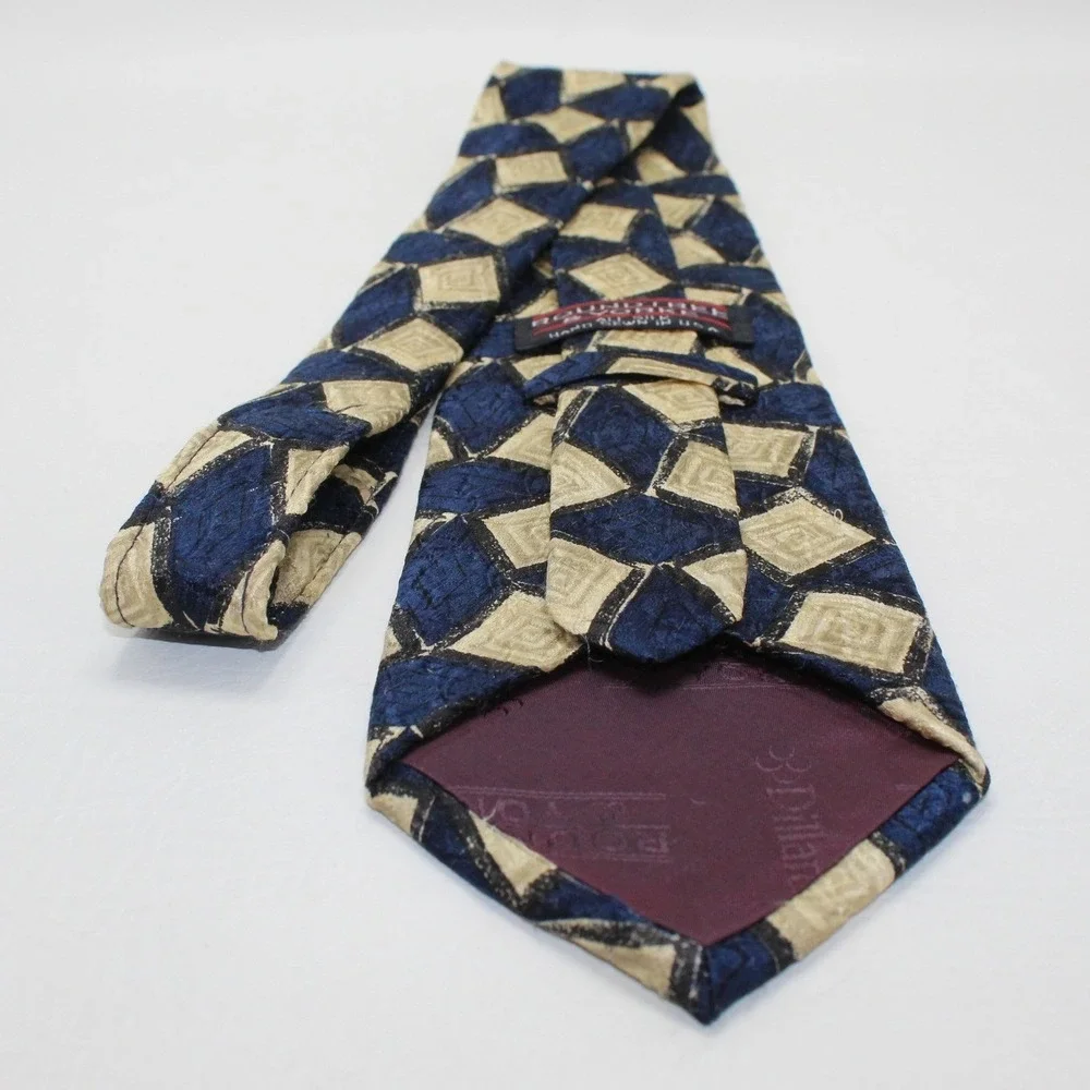 Roundtree & Yorke Mens Navy Blue Cream Geometric Diamond Silk Tie Hand Sewn USA